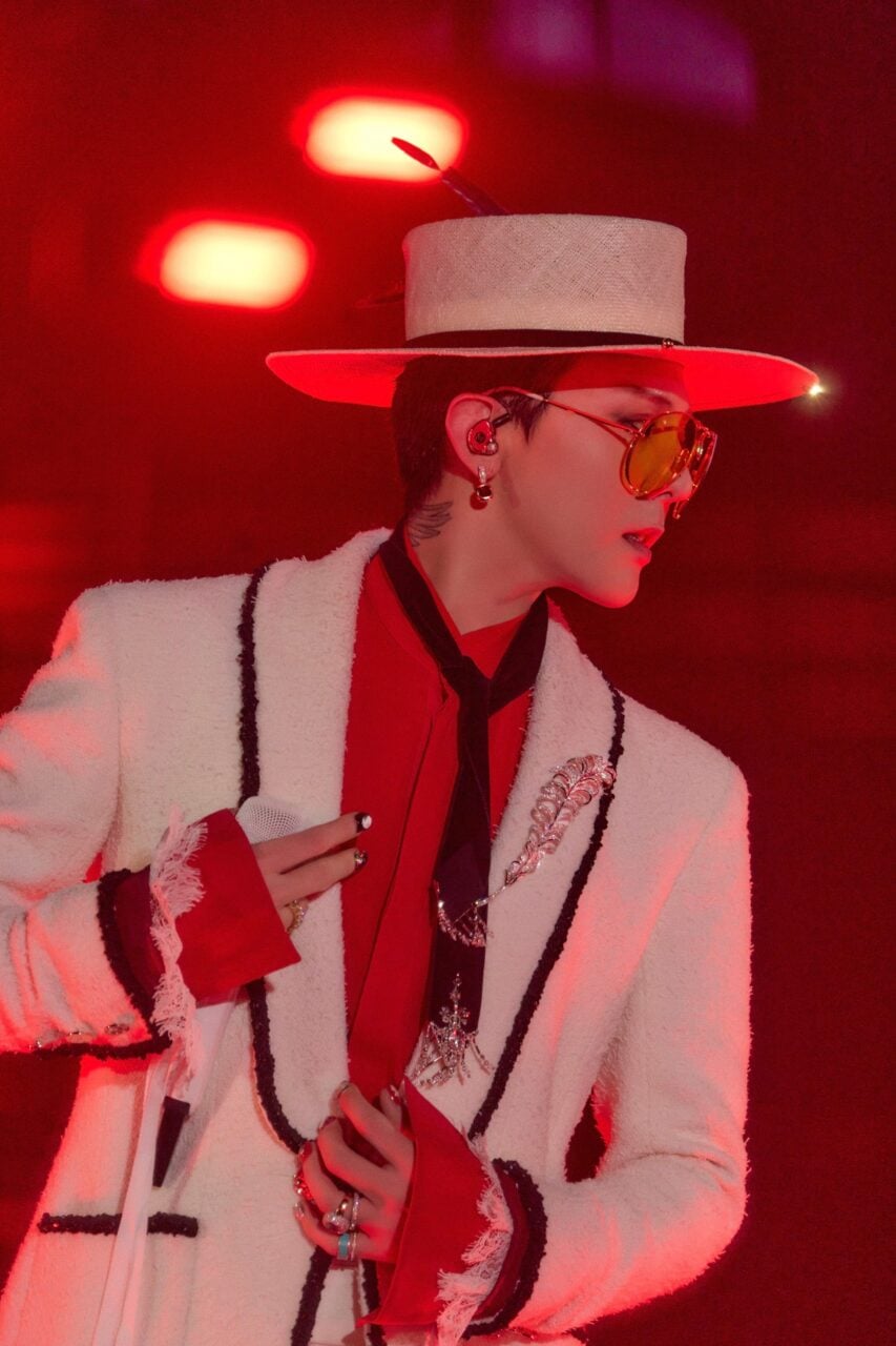 盤點G-Dragon 2025[Übermensch] 世界巡迴演唱會珠寶，這枚胸針已戴過不止一次？