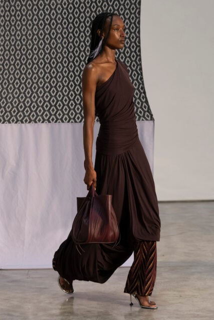 Proenza Schouler新任創意總監Rachel Scott展示女性視角的力量,迎來品牌全新篇章|Spring / Summer 2026