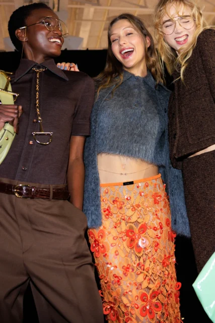 2026春夏米蘭時裝周精彩看點:55場實體時裝展、Demna發表Gucci首展、Giorgio Armani紀念創立50周年···