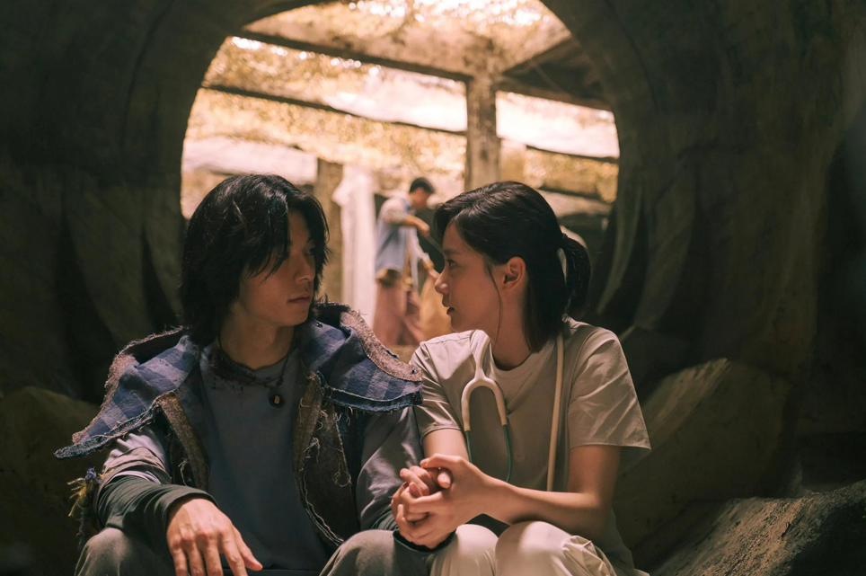 《他年她日》影評：愛風暴更甚於愛情，許光漢退伍後首部電影