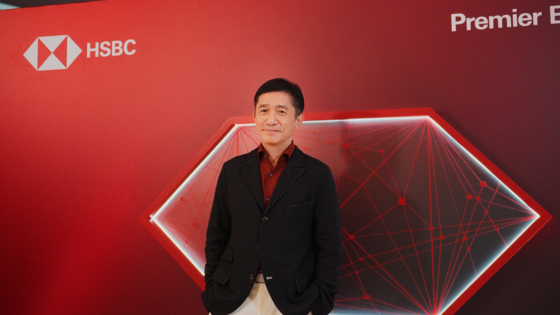 HSBC x Vogue Hong Kong 隆重舉辦「A View From the Top」盛會，梁朝偉親臨 ICC 99 樓尊尚財富中心