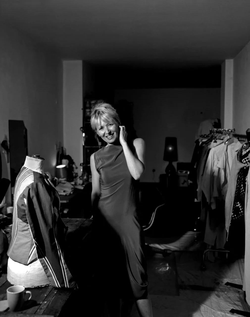 比利時設計師 Marina Yee 離世,回顧這位「安特衛普六君子」成員的生平:曾是 Martin Margiela 繆思、告別時尚圈 20 年後自立品牌⋯⋯