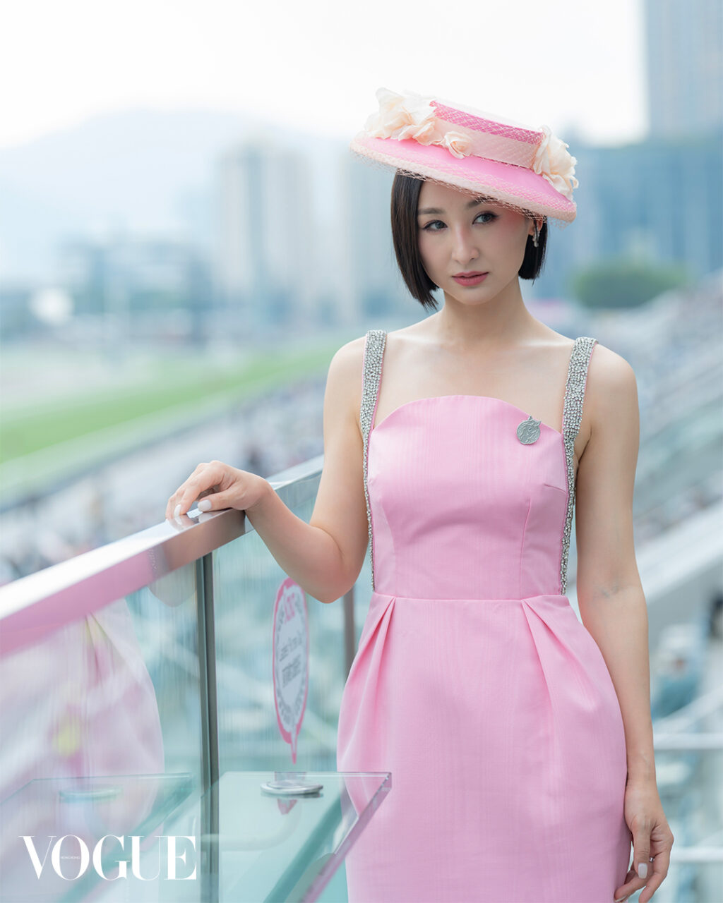 「莎莎婦女銀袋日 2025」精彩回顧：粉紅優雅綻放馬場，城中名人以精緻造型詮釋「賽出時尚」