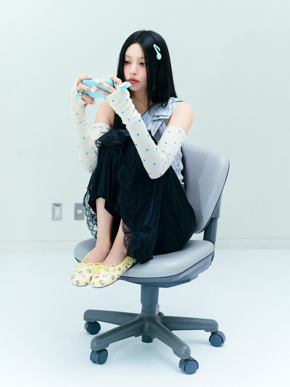 提升妝容的精緻度關鍵在於漂染眉毛？由一眾韓星李惠利、TWICE 彩瑛、ITZY Yuna等親身示範
