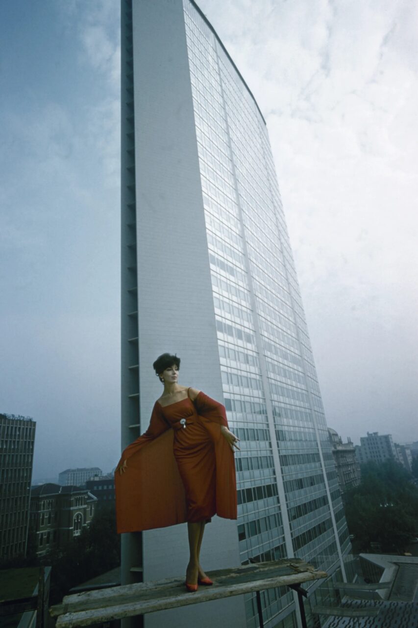 Vogue World 2026為何選址米蘭？這座城市如何從都靈、佛羅倫斯和羅馬手中奪取風采，成為「四大時尚之都」之一？一文了解米蘭時尚的歷史