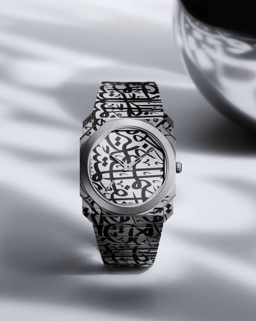 Dubai Watch Week 2025｜BVLGARI 釋放阿拉伯書法魅力，H.Moser & Cie 的隕石月相，一文看清最新焦點腕錶！