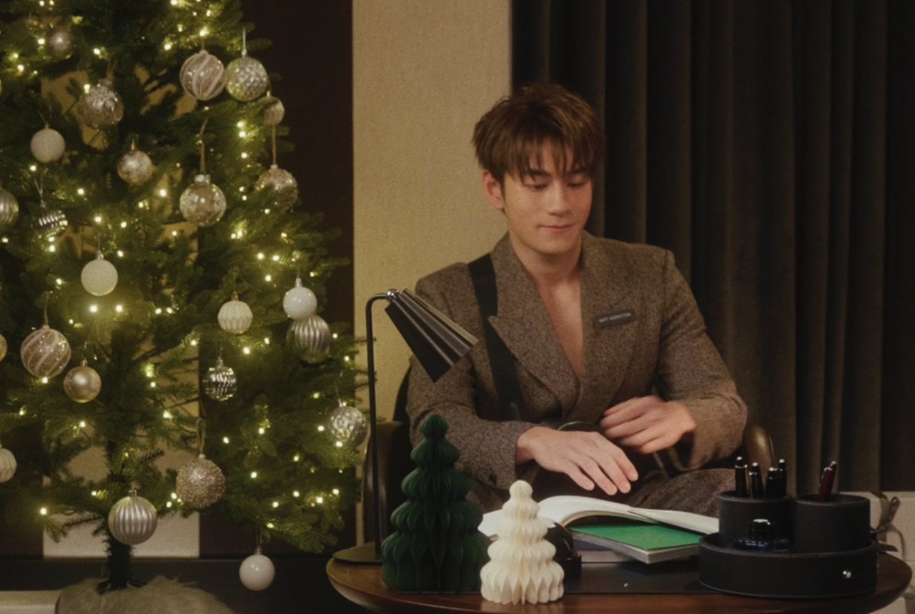 #ChristmasinVogue 倒數！送禮是一場關於品味與誠意的終極考驗。Montblanc 攜手 Jeffrey Ngai，為你提供一份無懈可擊的選禮指引！
