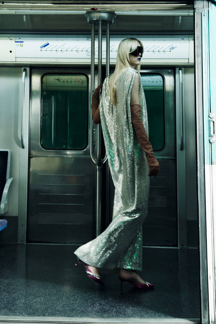 「Balenciaga的DNA正是創新」，創意總監Pierpaolo Piccioli將Tech-wear與高級訂製巧妙融合｜Pre-Fall 2026