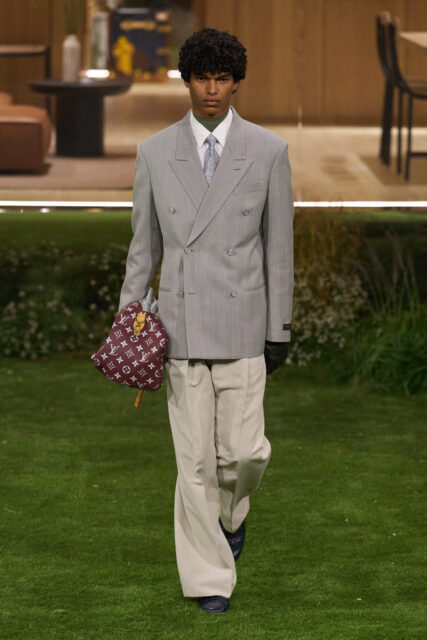 塑造「未來紳士」形象,Pharrel Williams為Louis Vuitton重置奢華的定義與價值|Fall / Winter 2026 Menswear