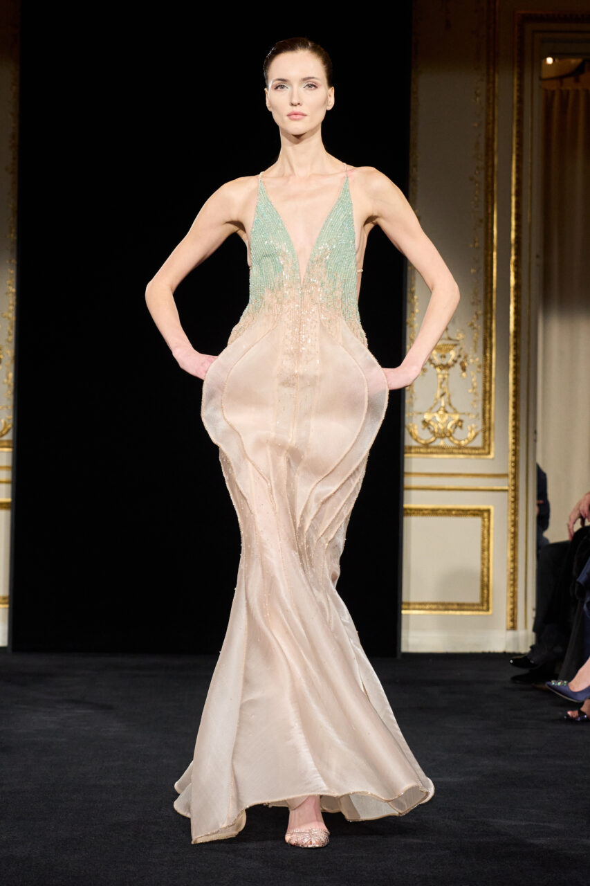 玉石雅韻，凝練之美：Silvana Armani以女性之手，寫下Giorgio Armani辭世後的Armani Privé新篇章｜Spring 2026 Couture