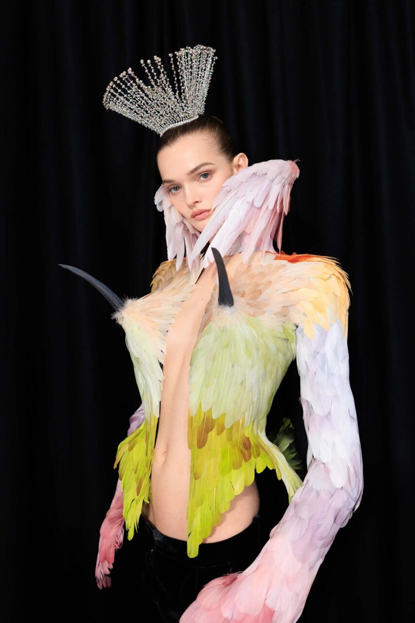 2026春夏高訂時裝周焦點｜CHANEL、Schiaparelli、Miss Sohee···本季設計師為何鍾情於鳥？
