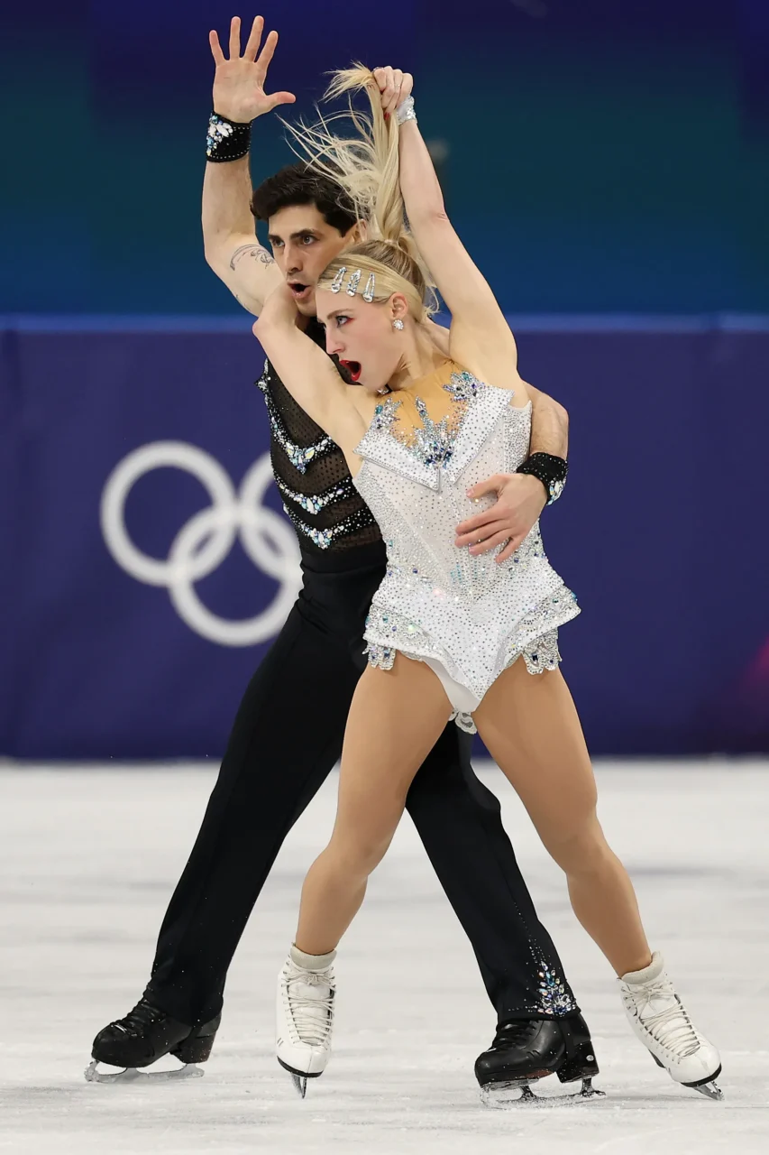 2026 米蘭冬奧｜盤點比賽場上最矚目美容造型 由美甲、閃片妝容到精緻髮型