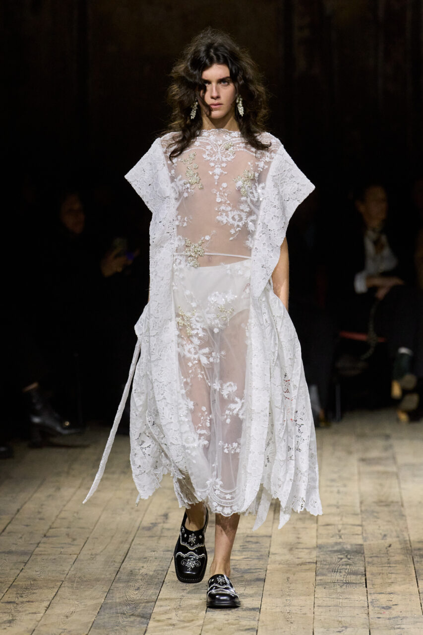 從愛爾蘭神話奔出 Simone Rocha x adidas Originals 扭轉運動服飾美學｜Fall / Winter 2026
