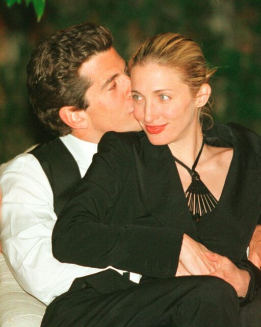 一枚傳奇的永恆戒指,見證John F. Kennedy Jr.與Carolyn Bessette短暫而深刻的愛情故事