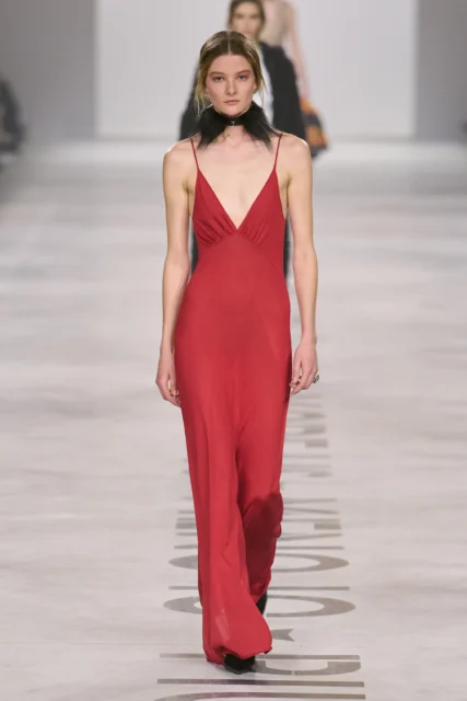 Maria Grazia Chiuri 呈現 Fendi 首展,模糊性別界限,擁抱多元共生|Fall / Winter 2026
