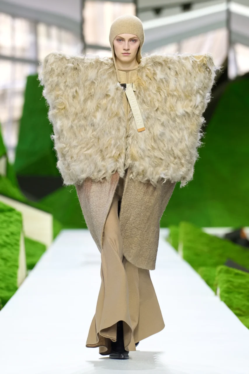 山脈、森林、平原，Louis Vuitton 的大自然頌歌｜Fall / Winter 2026