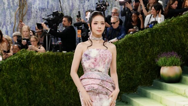 Met Gala 2026 |紅地毯潛規則?眾星「無視」主題,集體將紅地毯變絕美花園!