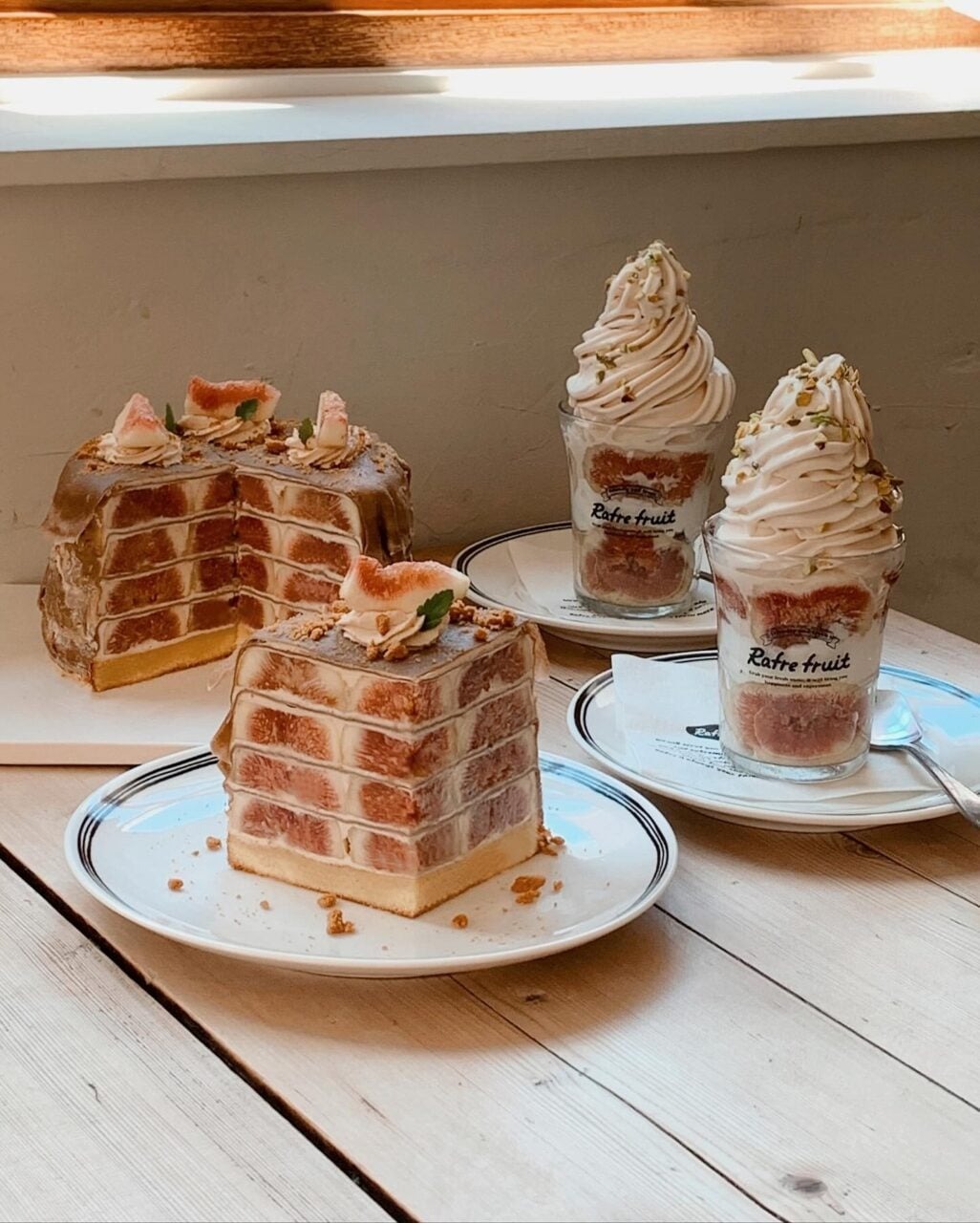 首爾打卡 Cafe 推介 2026｜15 間復古英倫風、工業風、傳統韓屋人氣咖啡店口袋名單！