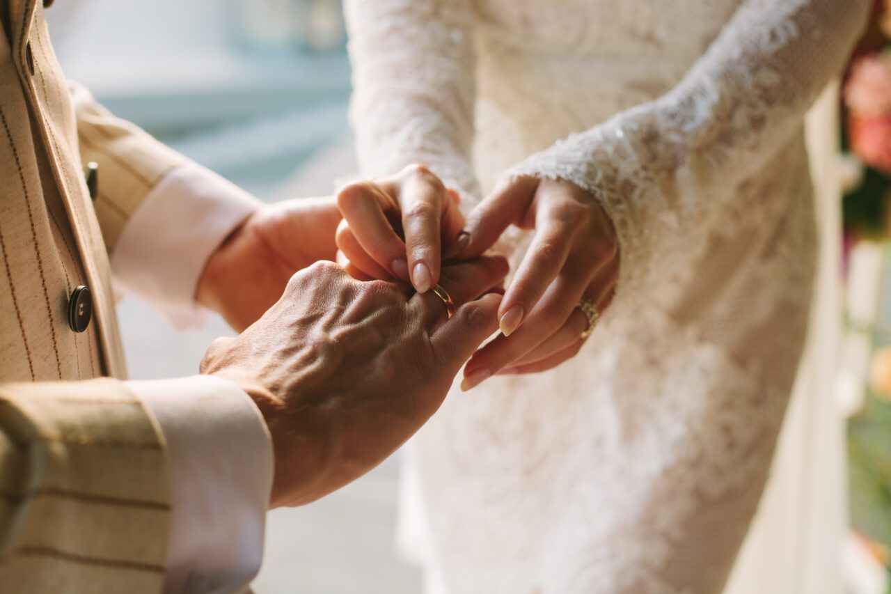 2027 年最適合結婚的月份公開：遇上難得一見「雙春年」，巨蟹座最適合結婚月份竟然是 2 月？