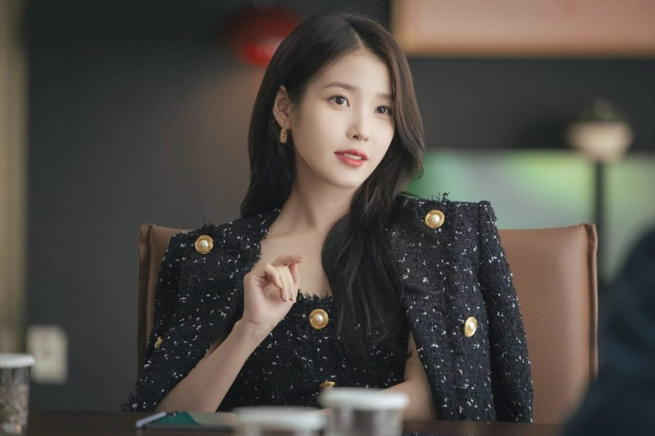 IU