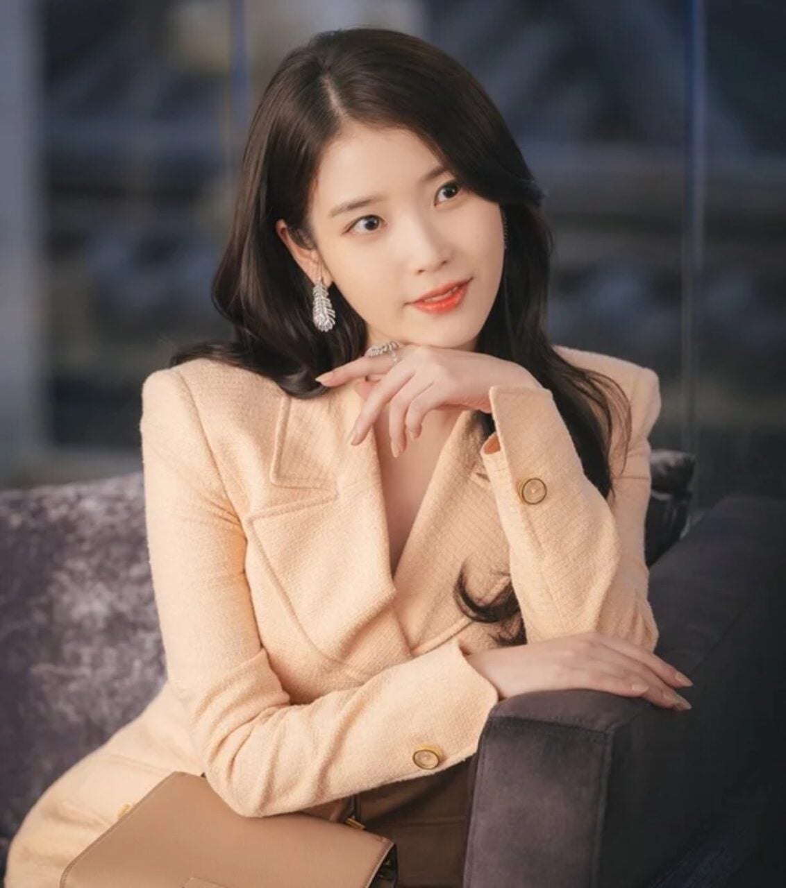 IU