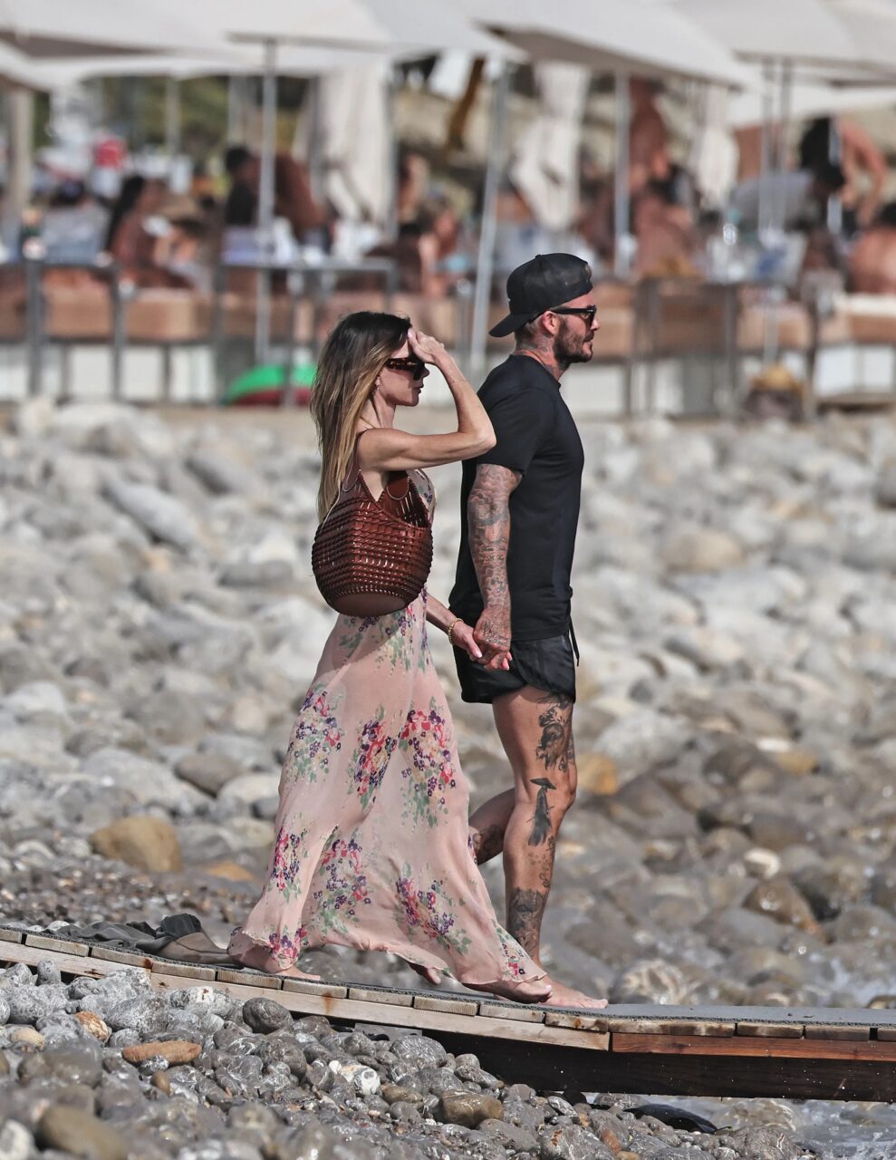 The Beckhams 一家完美詮釋了夏日度假風格：一文解構這個夏天如何穿出海島度假「高級鬆弛感」!
