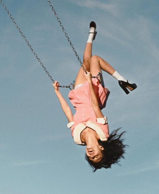 8 Thoughts I Had While Listening To “you seem pretty sad for a girl so in love”