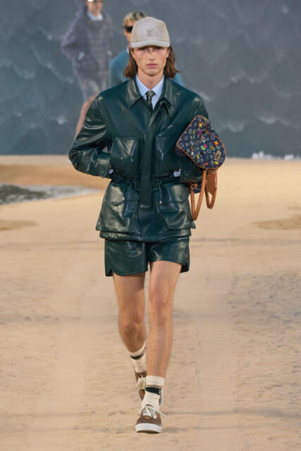 浪濤席捲巴黎,Louis Vuitton 將維珍尼亞海灘風情化為時裝|Spring / Summer 2027 Menswear