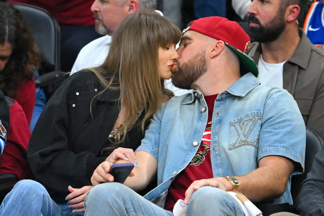 字裡行間都是愛！Taylor Swift與Travis Kelce在公開場合說過最甜蜜的 5 句話