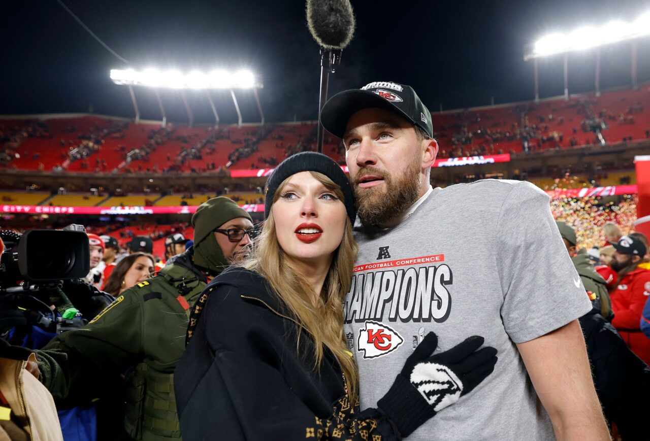 樂壇天后 Taylor Swift 與 Travis Kelce 世紀婚禮進入倒數？婚禮日期、場地、賓客名單與婚紗造型，最新消息持續更新！