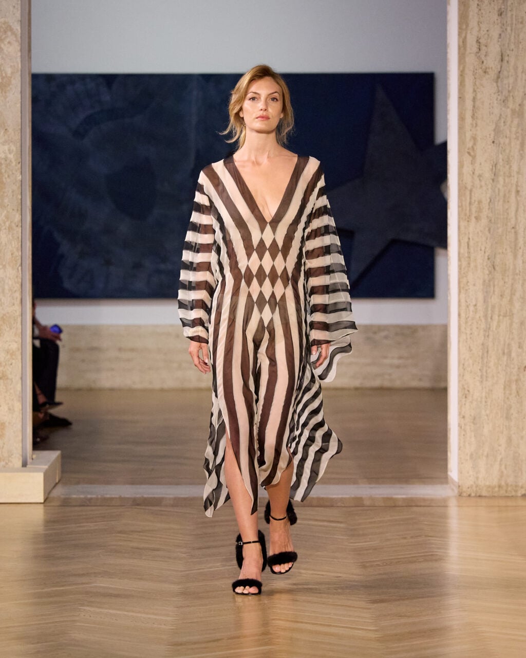 Maria Grazia Chiuri 首個 Fendi 高級訂製系列:從羅馬出發，重新定義高訂與身體的關係｜Fall 2026 Couture