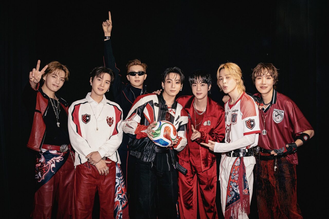 2026 世界盃｜BTS 點燃 2026 世界盃決賽中場表演！將小眾品牌帶上世界級舞台？一文解析七子的舞台造型