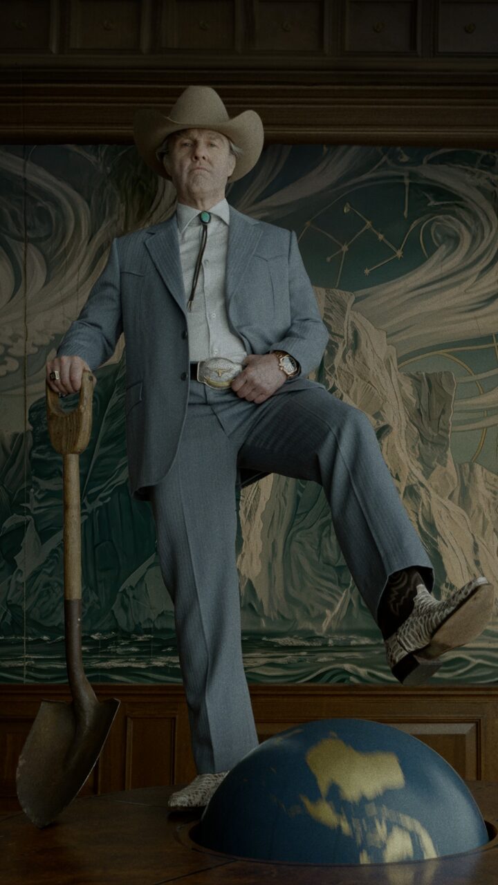 Tom Cruise《挖掘者》演銀髮富豪，不戴鑲鑽珠寶錶，竟是此有格調的運動錶款