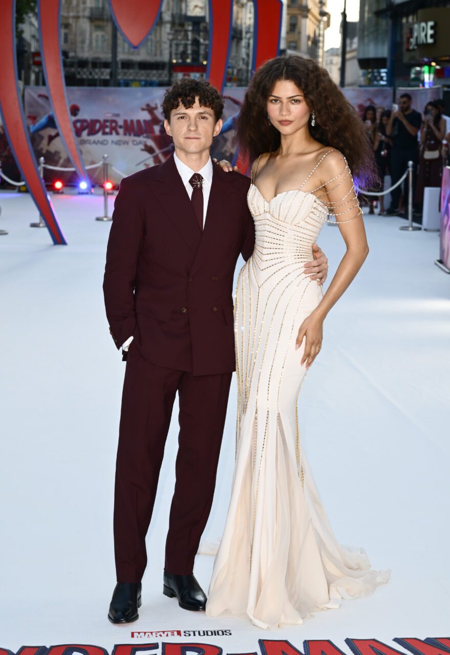 Zendaya 與 Tom Holland 紅地毯穿搭展現夫妻默契： 回顧這對荷里活模範情侶的最佳時尚造型