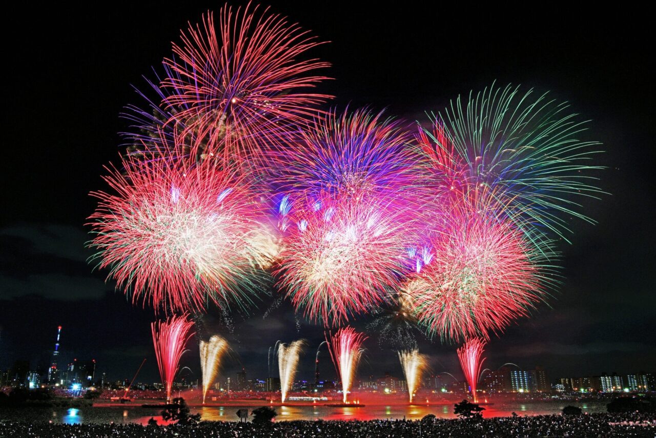 東京花火大會 2026 ｜不知道選哪一場？精選此生必看的 8 大東京夏季煙花盛典，感受世界級夜空藝術，隅田川、東京灣最佳觀賞位置一次掌握