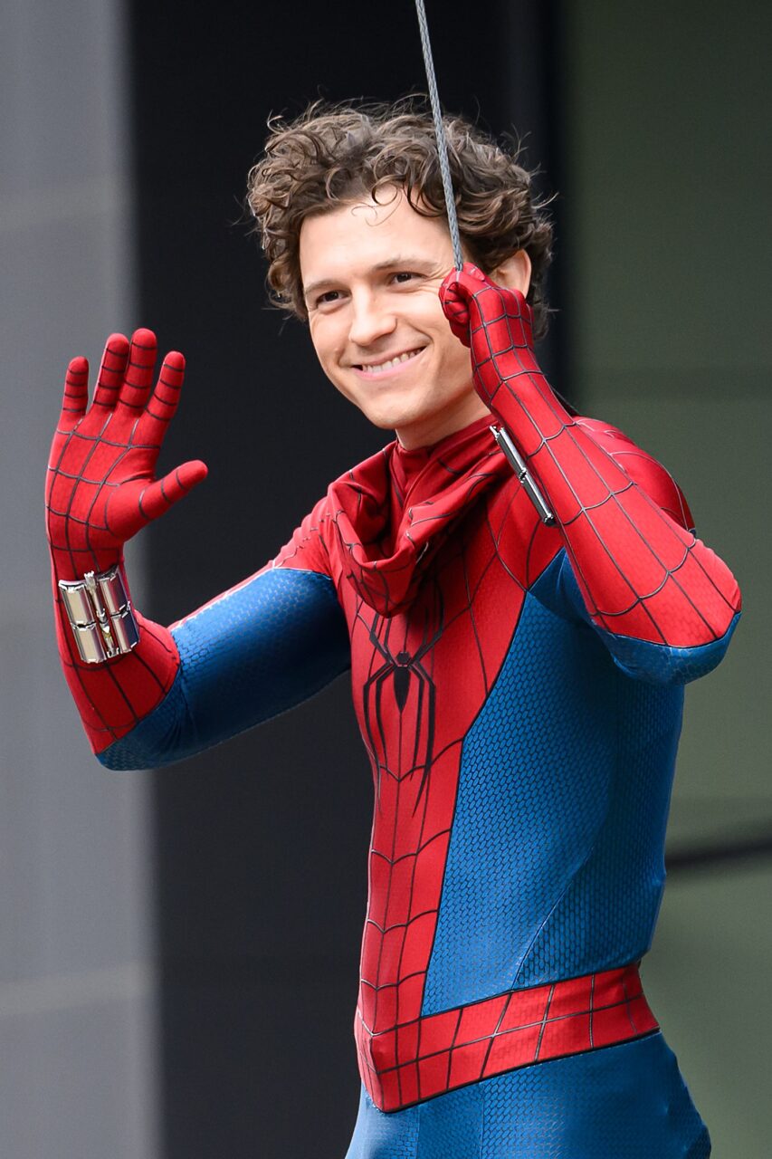 Tom Holland的「蜘蛛俠」高強度CrossFit健身訓練：20分鐘完成135個引體上升、270次掌上壓和405個深蹲