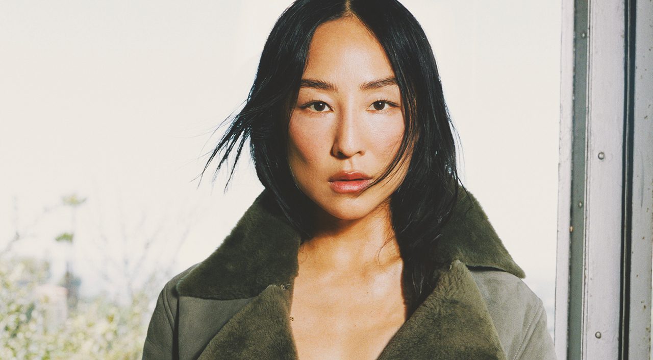 九月刊封面 ｜Greta Lee 期待自己的不同面貌