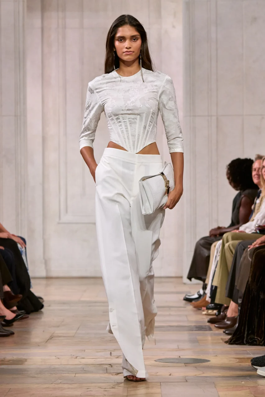 不讓經典停在原地，Ralph Lauren 在舊日衣櫥裏重寫美式經典浪漫｜Spring / Summer 2027
