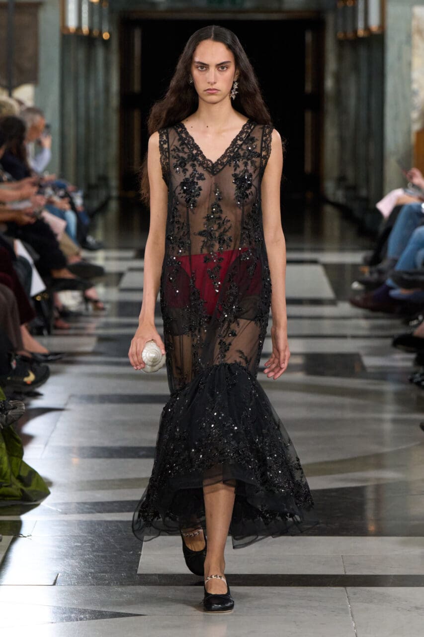 Simone Rocha Puffs Up The Romance For Spring 2027
