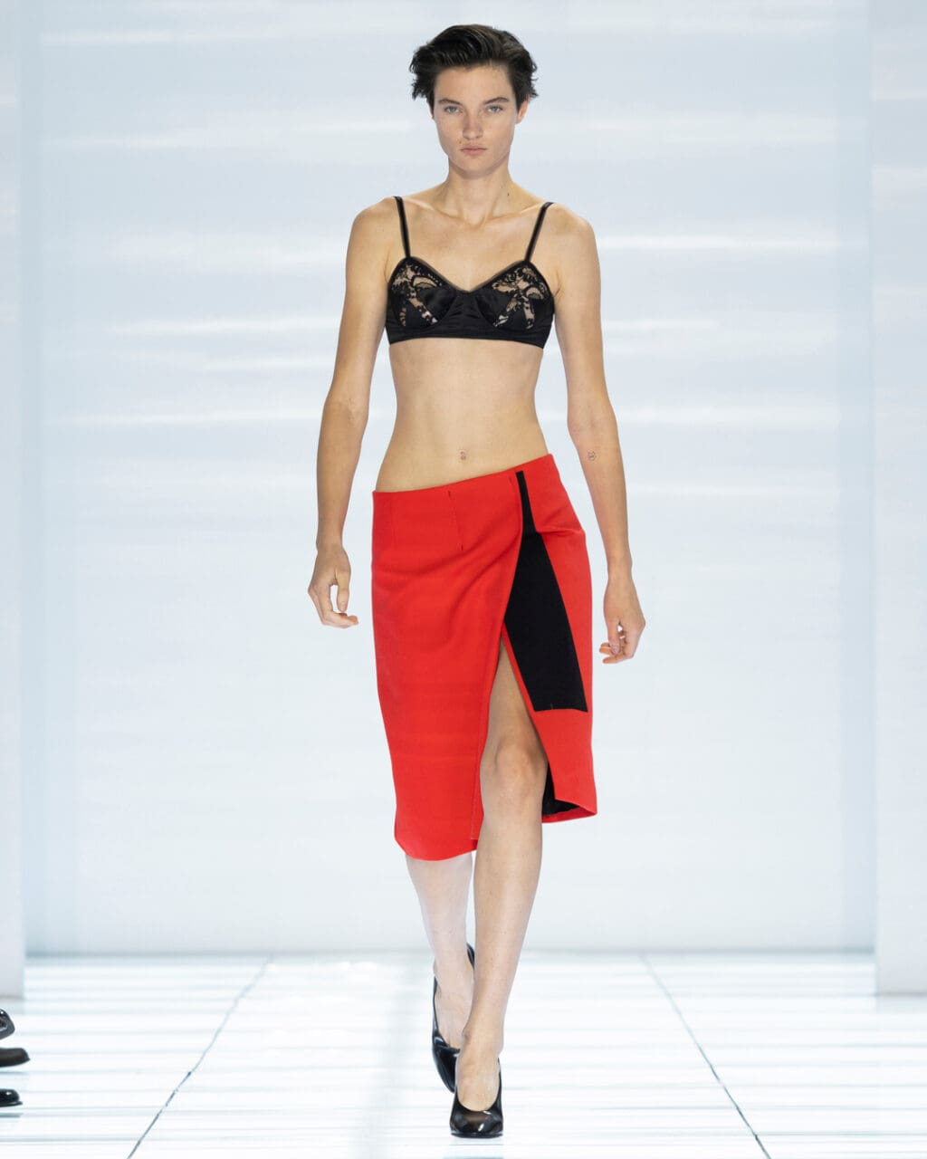 一條裙，為甚麼值得 Prada 用整個系列重新研究？｜Spring / Summer 2027