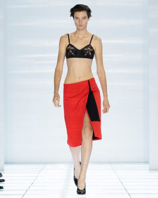 一條裙，為甚麼值得 Prada 用整個系列重新研究？｜Spring / Summer 2027