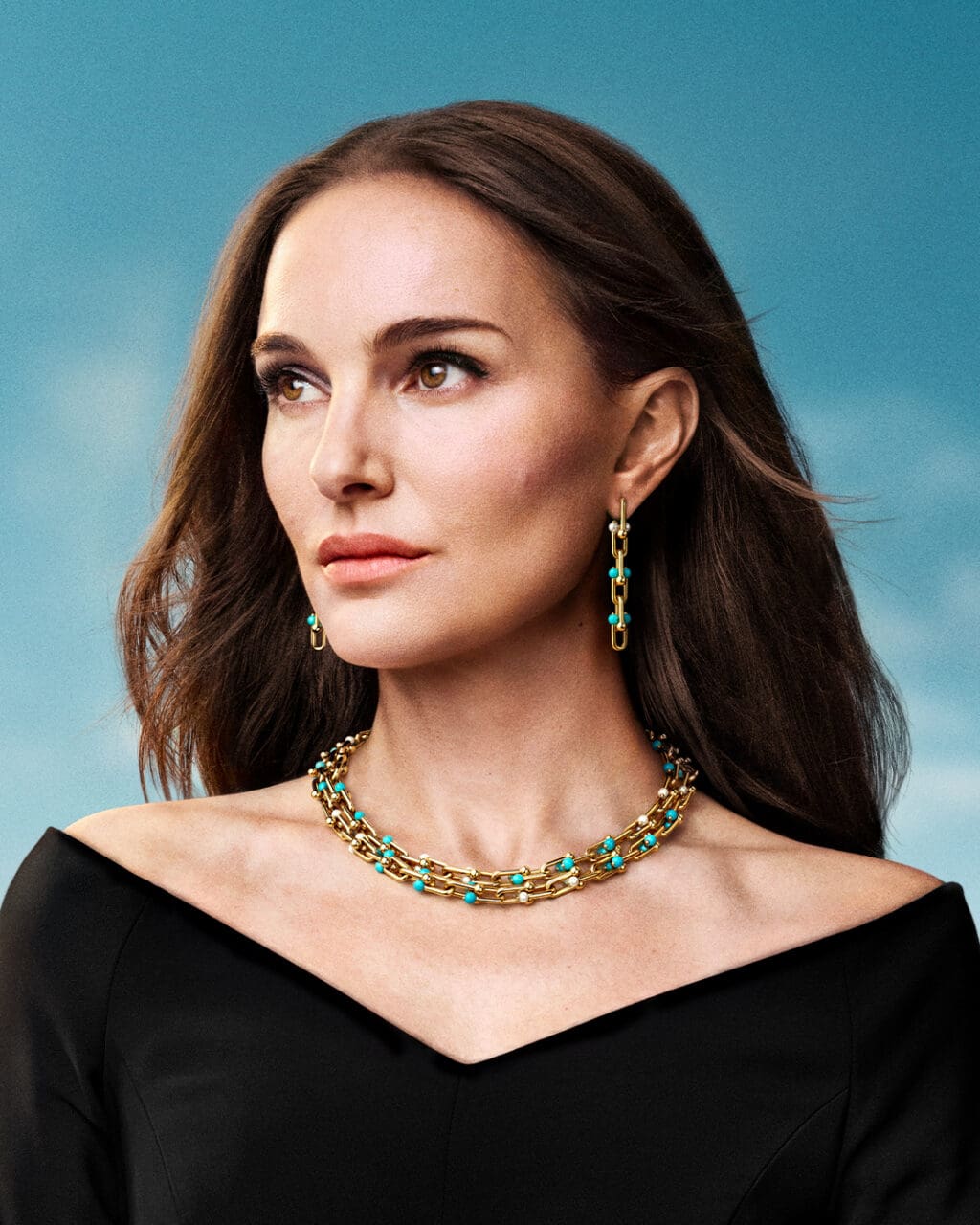 彩色珠寶秋季回歸！Van Cleef & Arpels、Tiffany & Co.、BVLGARI 掀起經典珠寶色彩新浪潮