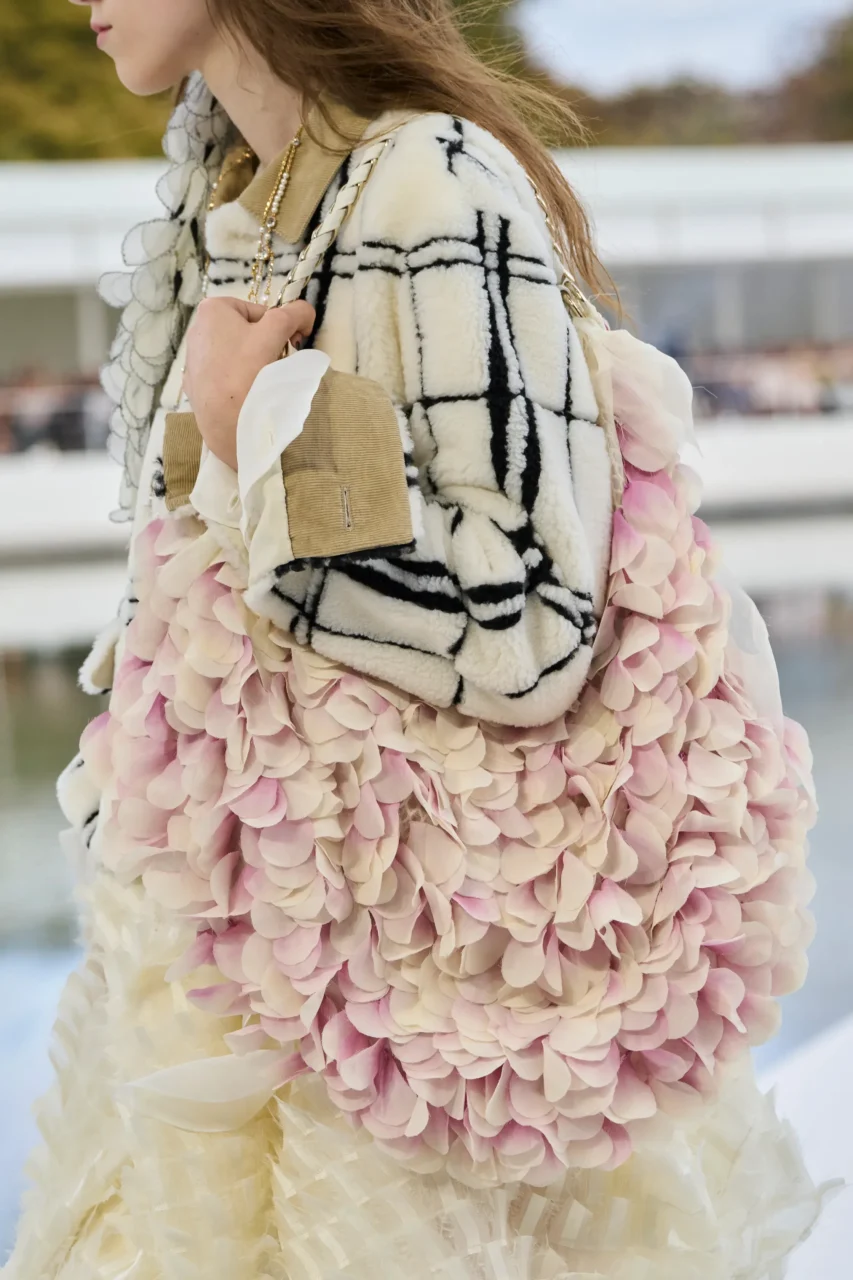 CHANEL、Louis Vuitton、Dior,哪些是 2027 春夏巴黎時裝周的最佳手袋?