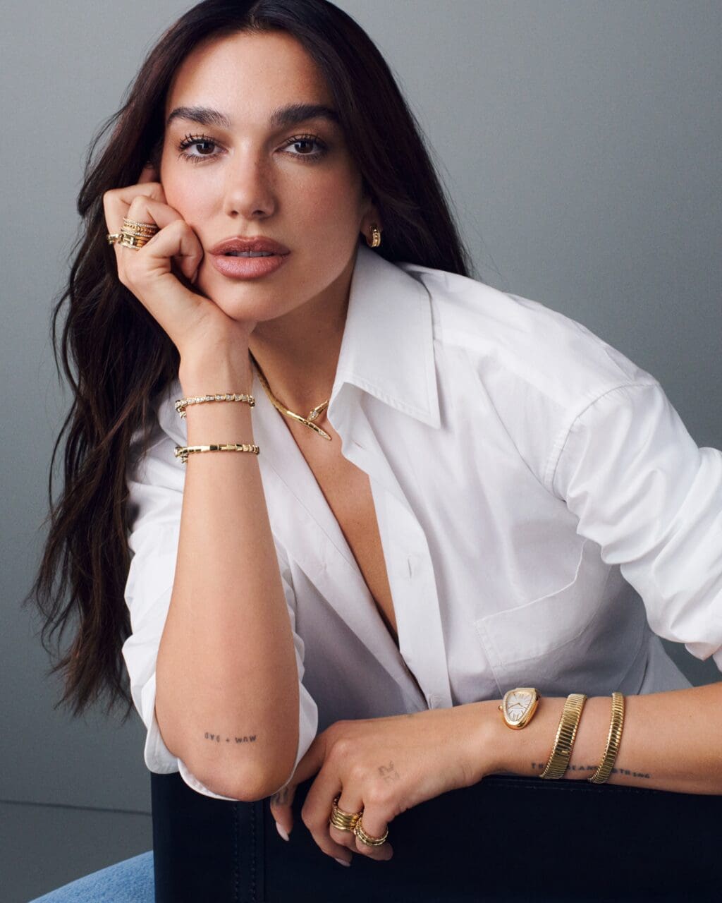 Elizabeth Taylor與Dua Lipa同樣鍾愛的BVLGARI腕錶,靈蛇的極簡蛻變