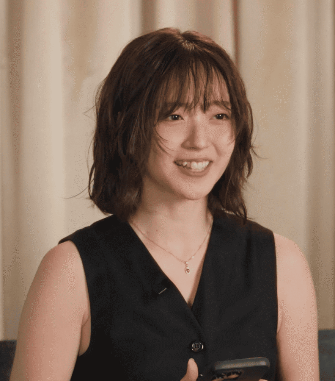 日本全能型女歌手鈴木愛理獨家分享手機裏的小秘密，更特別單元「愛理 Radio」| Chatroom |